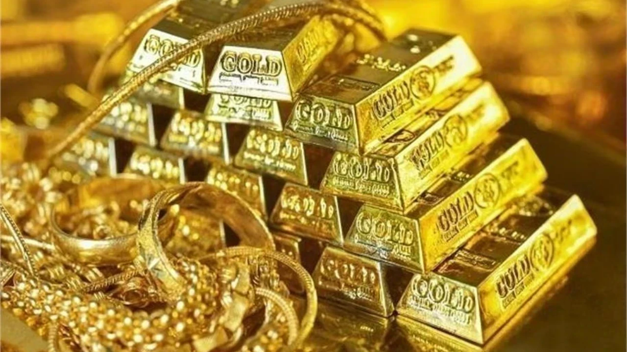 सोने की कीमत में 56% की वृद्धि, चांदी में 69% का उछाल, ज्वेलरी कंपनियों के शेयरों में 36% की गिरावट
