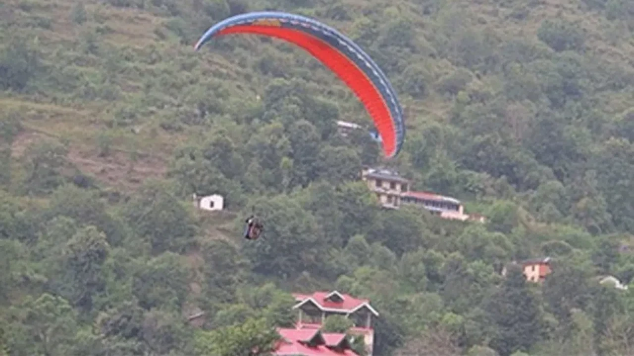 जुन्गा में पैराग्लाइडिंग फ्लाइंग फेस्टिवल 25 से शुरू