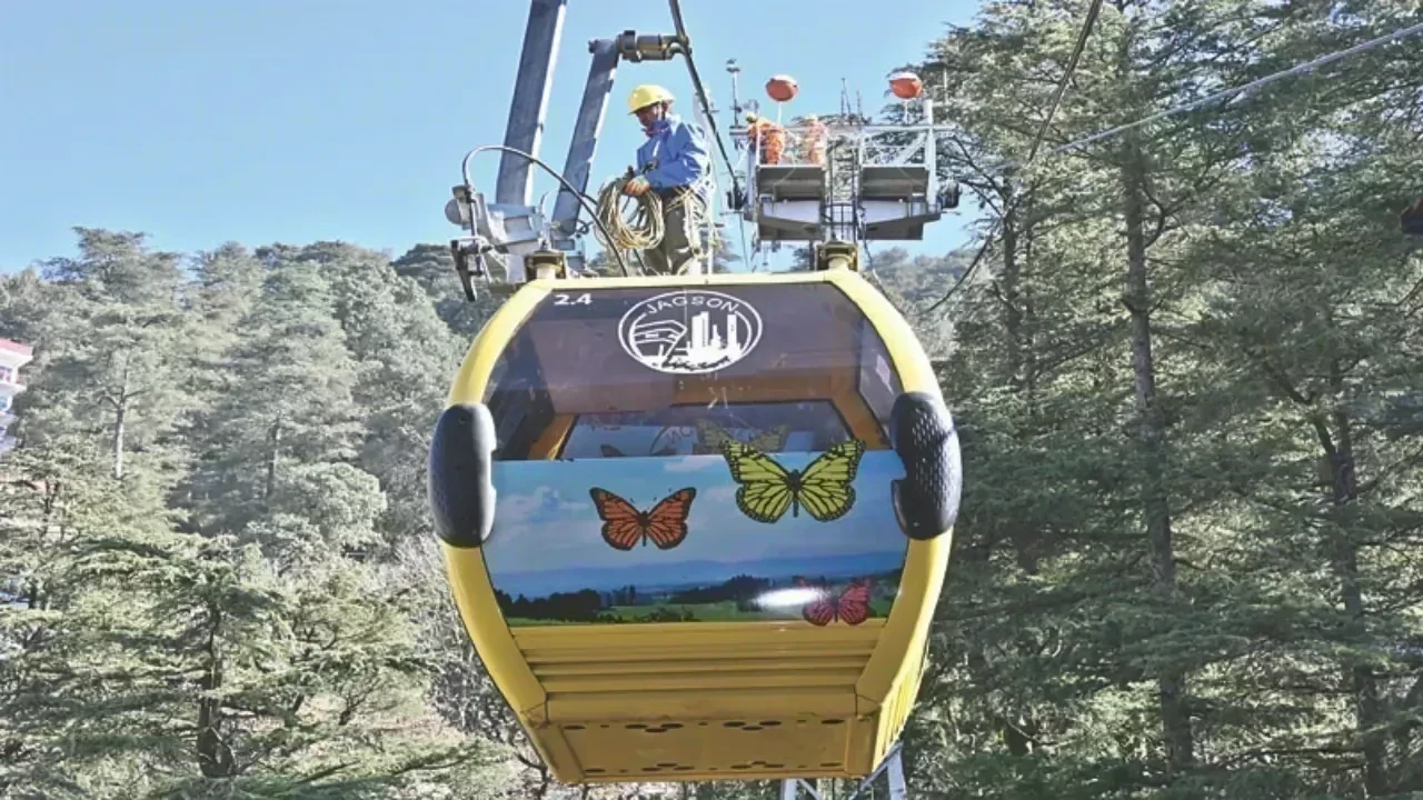 शिमला के जाखू रोपवे में हाई-अलर्ट रेस्क्यू ड्रिल, 100 मीटर से बचाव