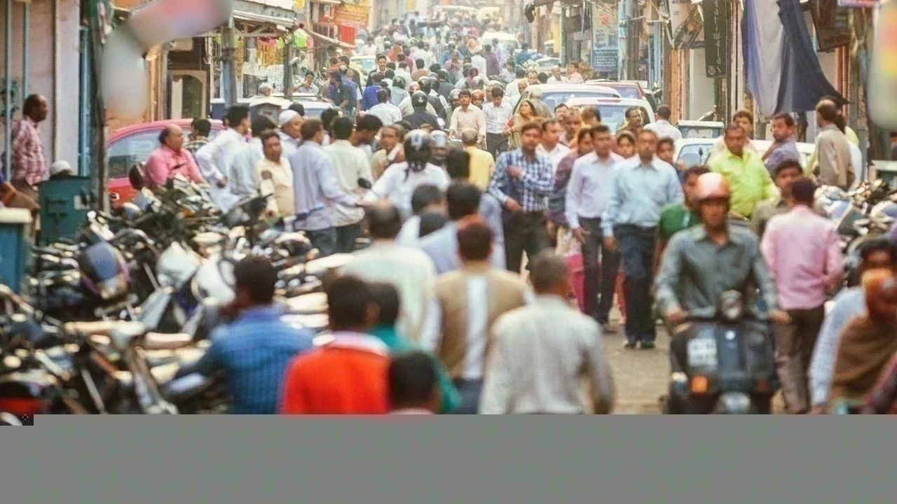 हमीरपुर शहर में नो पार्किंग जोन में अतिक्रमण और वाहन जाम