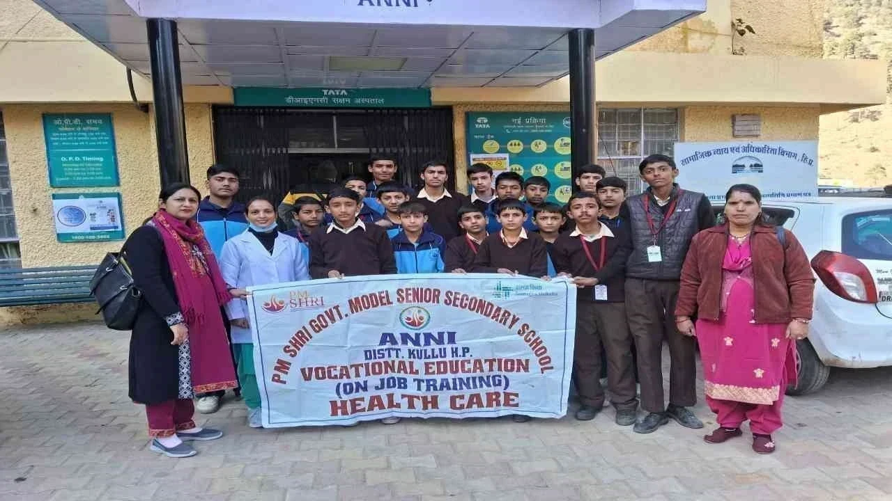 सिविल अस्पताल आनी में स्कूली छात्रों की 5 दिवसीय इंटर्नशिप सफलतापूर्वक संपन्न