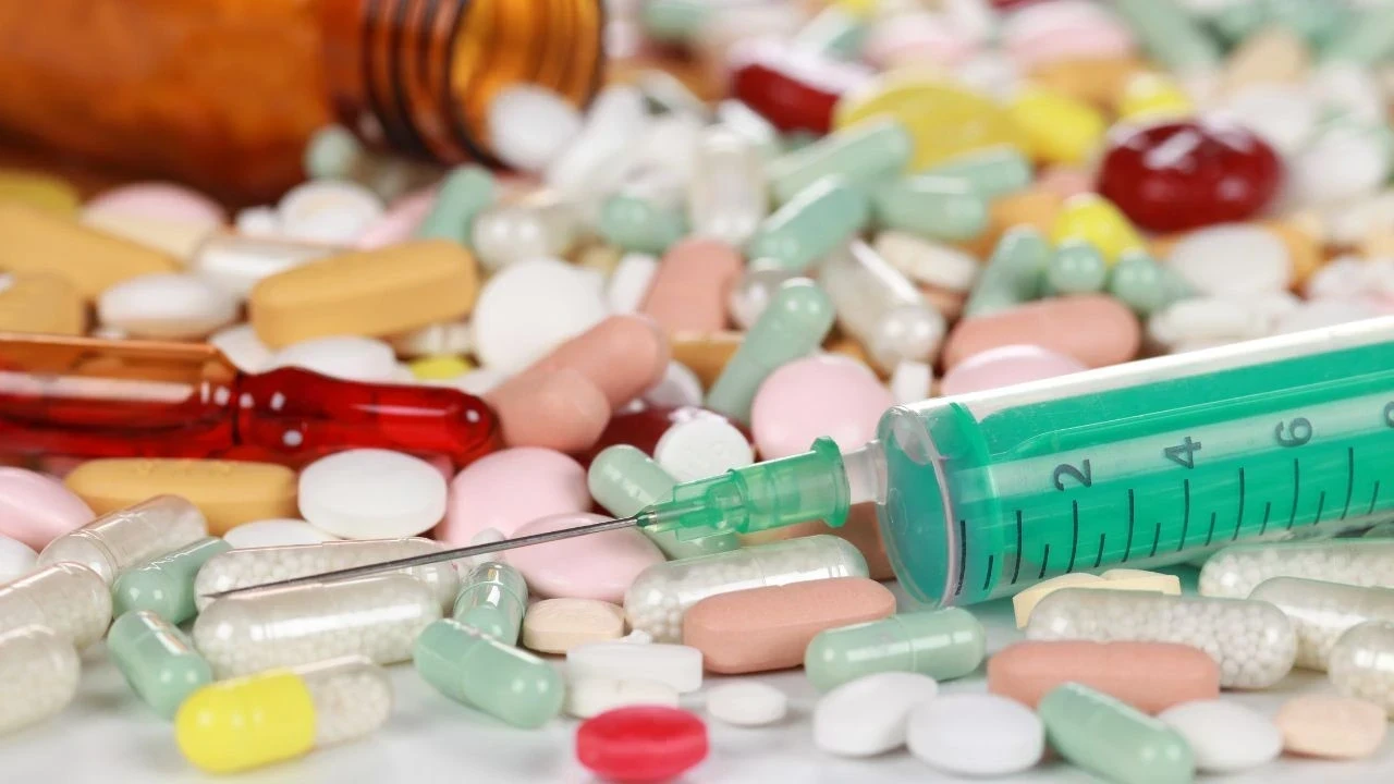 हिमाचल की दवा इंडस्ट्री पर बड़ा खुलासा: 49 दवाएं गुणवत्ता जांच में फेल