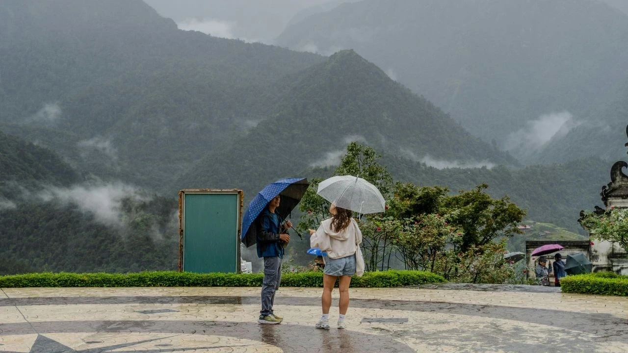 हिमाचल में बदला मौसम का मिज़ाज: शिमला रही सबसे गर्म, इन जिलों में बारिश-बर्फबारी के आसार