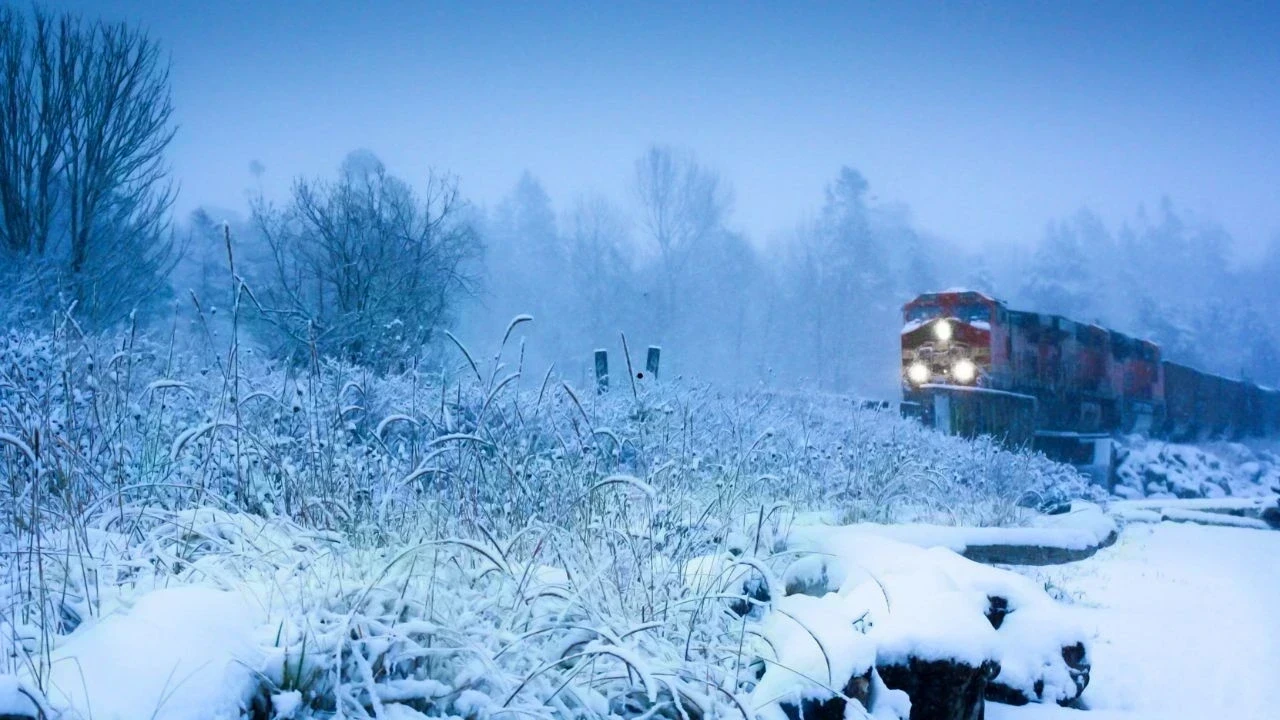 क्रिसमस से पहले शिमला पहुंचना होगा आसान, कालका ट्रैक पर चलेगी स्पेशल ट्रेन
