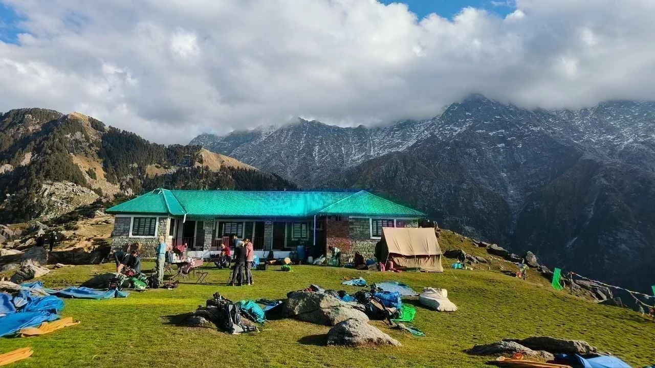 सर्दियों में ट्रेकिंग का रोमांच: दिसंबर में जाने लायक भारत के बेहतरीन ट्रेक्स