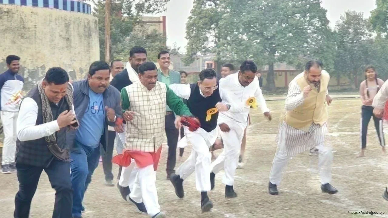 पीलीभीत सांसद खेल महोत्सव में नेताओं की दौड़, पूर्व मंत्री गिरे