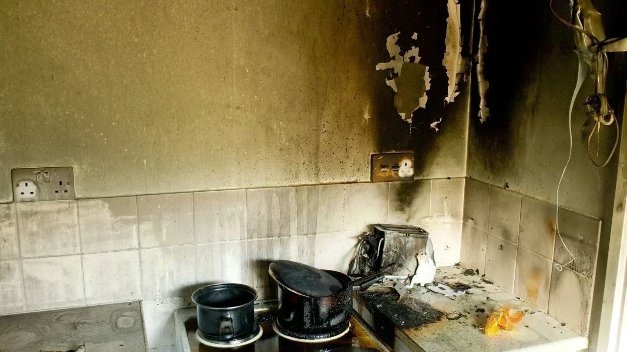 कुल्लू अस्पताल कैंटीन में आग लगी, समय रहते काबू पाया गया