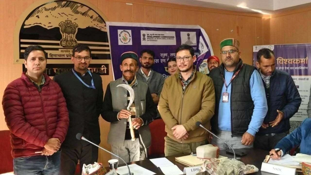 मंडी में प्रधानमंत्री विश्वकर्मा योजना पर जागरूकता कार्यक्रम आयोजित