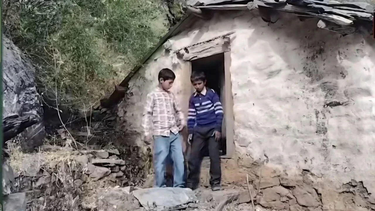 पांवटा साहिब में दो अनाथ भाइयों की अनदेखी, सुख आश्रय तक नहीं पहुंची मदद