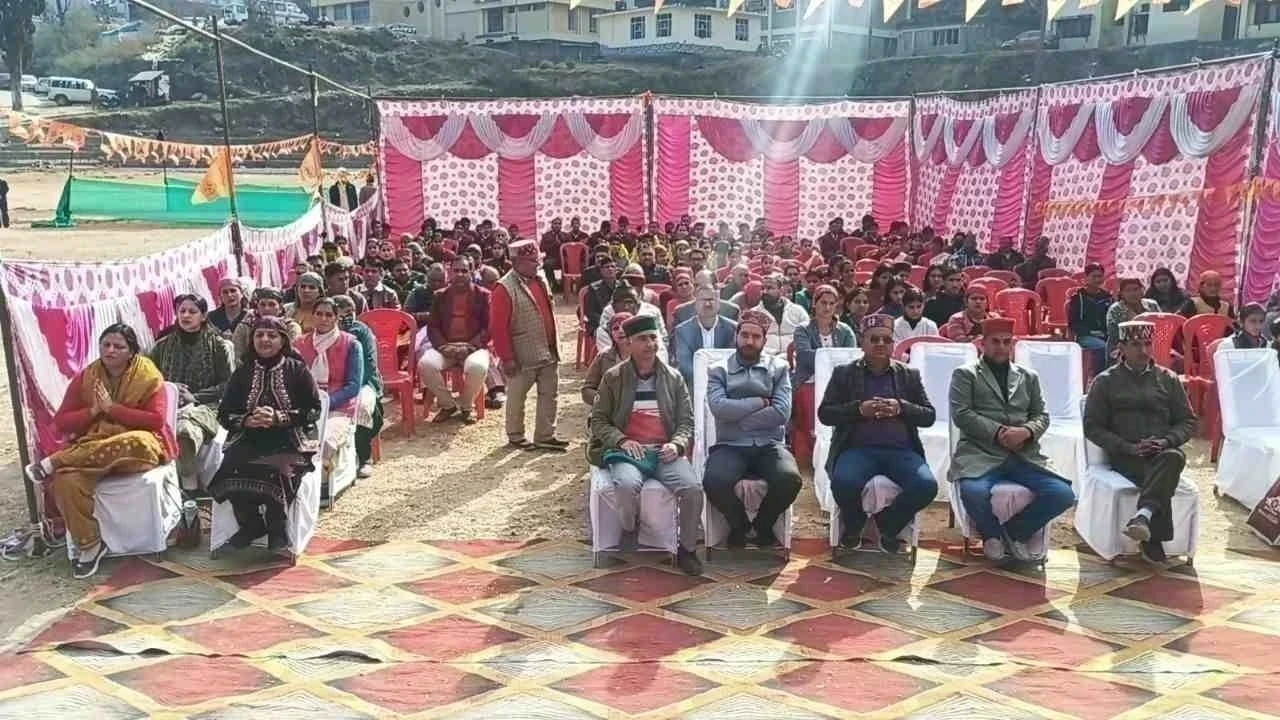 आनी में भव्य हिंदू सम्मेलन का आयोजन, एकता और संस्कृति का दिया संदेश