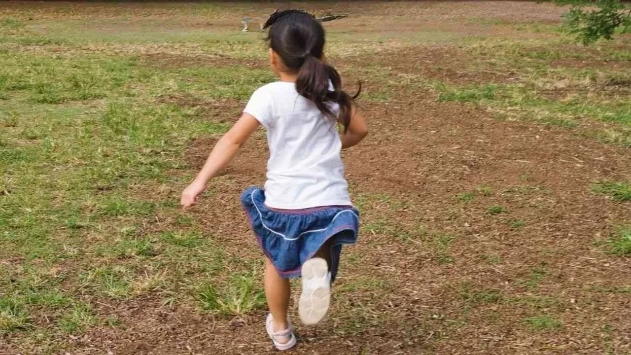 हमीरपुर में मोबाइल को लेकर जिद, 7 साल की बच्ची घर छोड़कर भागी