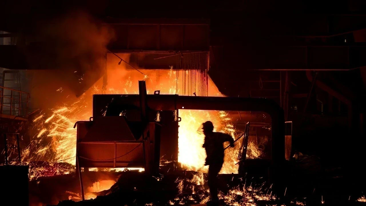 नालागढ़ में कबाड़ के ढेर में धमाका, राह चलते दो लोग झुलसे