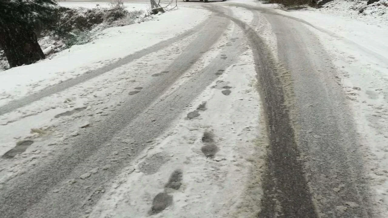 हिमाचल प्रदेश में भारी बारिश और बर्फबारी का अलर्ट