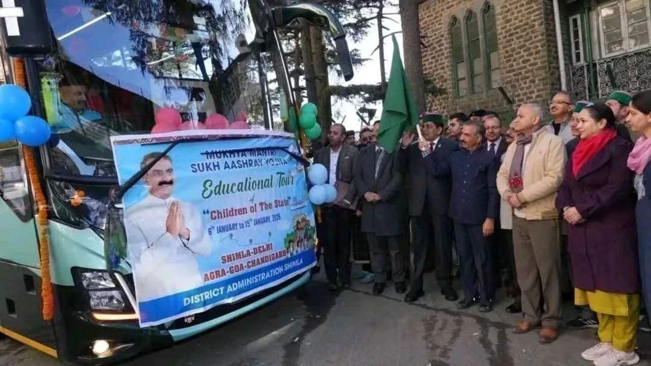 मुख्यमंत्री ने ‘चिल्ड्रन ऑफ द स्टेट’ को शैक्षणिक भ्रमण पर किया रवाना, देश के प्रमुख शहरों का करेंगे दौरा