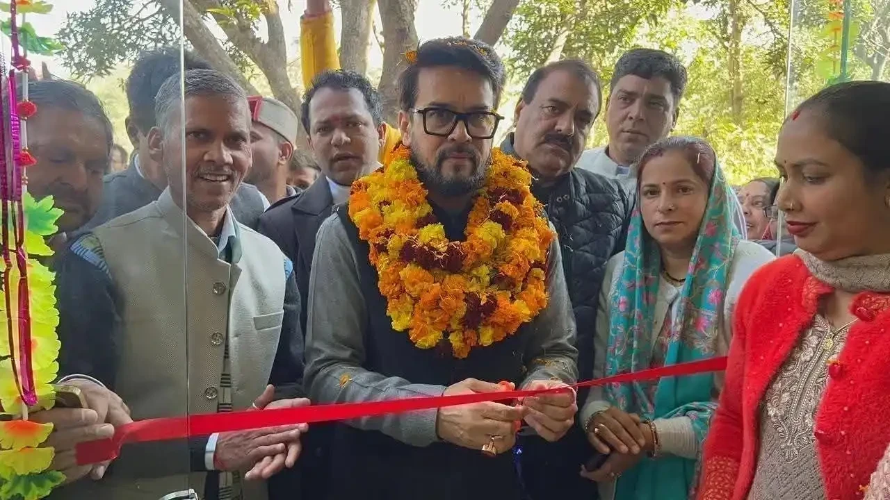 अनुराग ठाकुर ने बारीं में कोल्ड स्टोरेज और वेयरहाउस का उद्घाटन किया