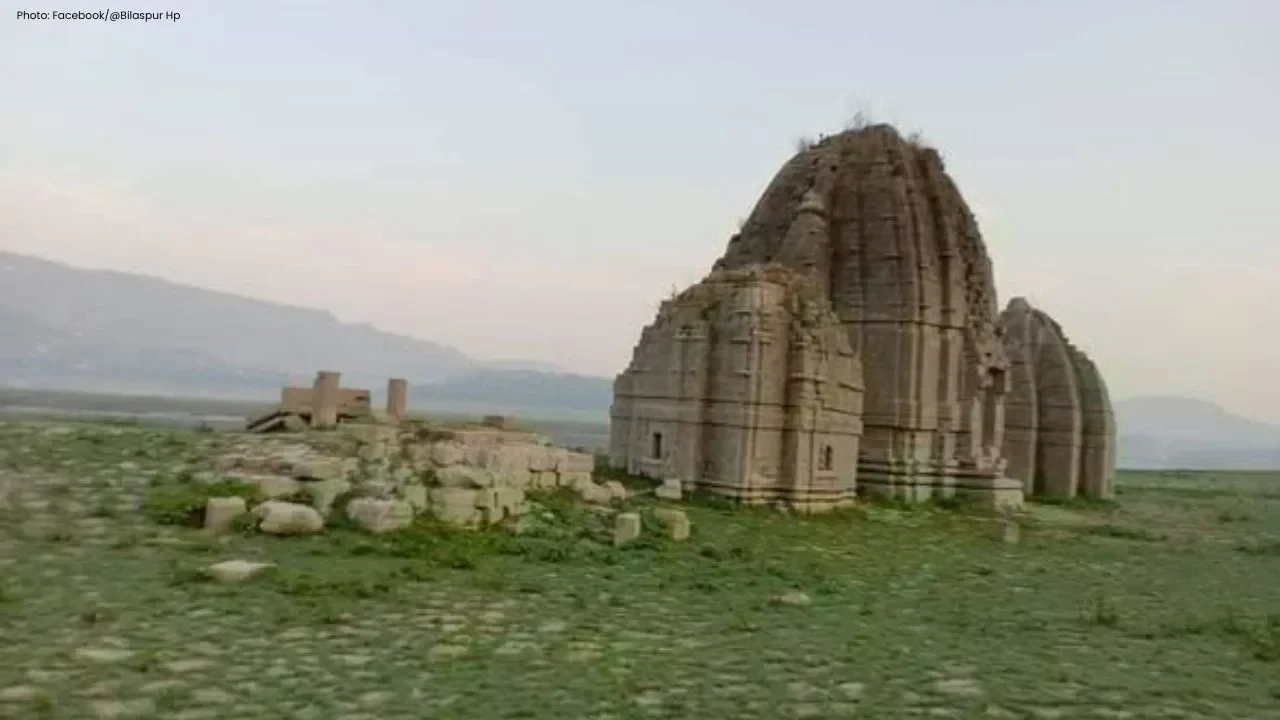 गोबिंदसागर झील में डूबा ऐतिहासिक कहलूर मंदिर फिर उभरने लगा