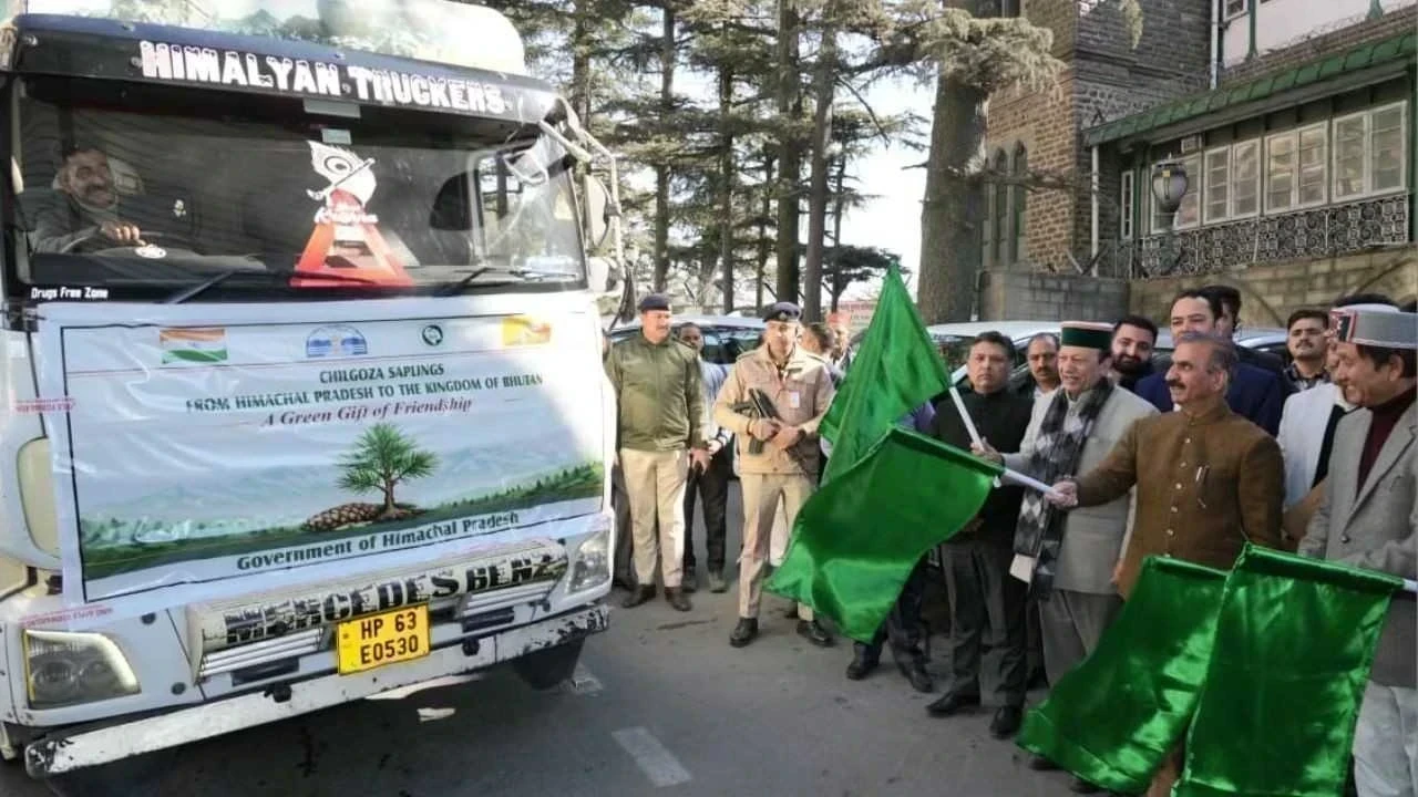 सीएम सुक्खू ने भूटान को चिलगोजा पौधों का उपहार देकर संबंध मजबूत किए