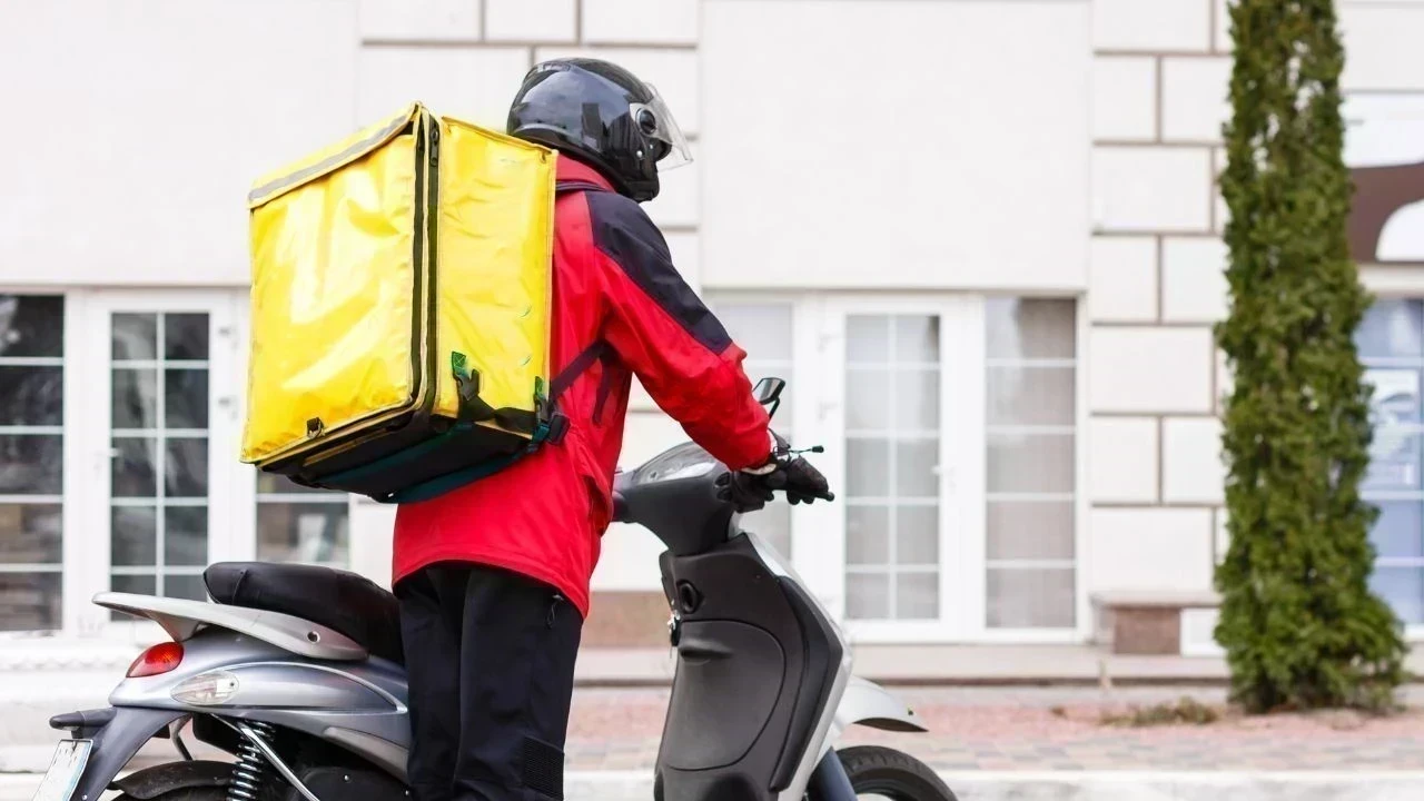 भारत सरकार ने क्विक कॉमर्स में 10 मिनट डिलीवरी का दावा हटाया