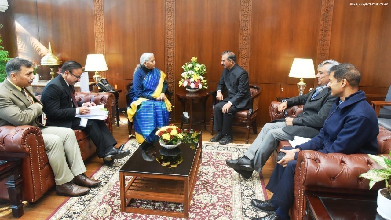 मुख्यमंत्री सुक्खू ने नई दिल्ली में निर्मला सीतारमण से हिमाचल के लिए आर्थिक और विकास सहयोग मांगा