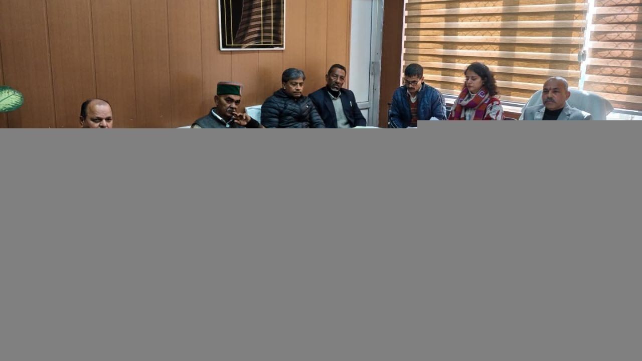 एपीएमसी हमीरपुर की बैठक में बजट को मंजूरी, मंडी विकास कार्यों पर लिया गया फैसला