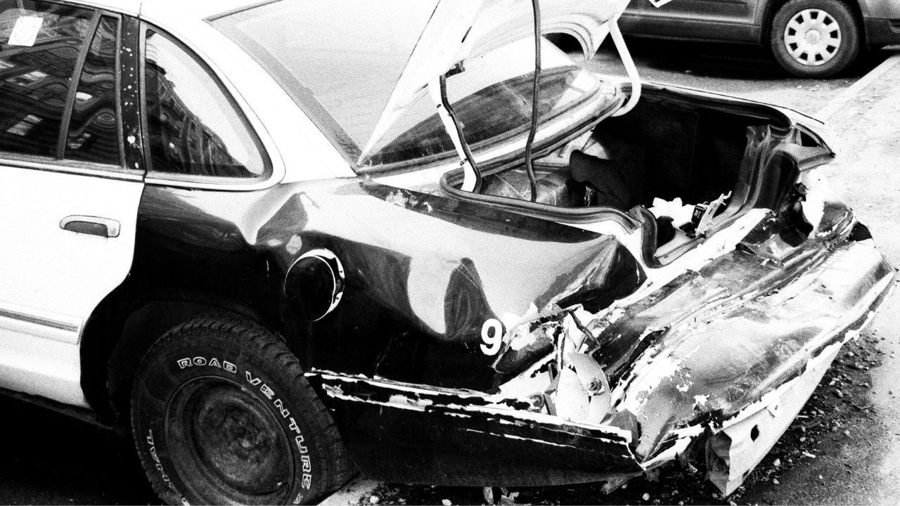 चंबा में भूस्खलन का कहर चलती स्कॉर्पियो पर गिरी चट्टानें चालक घायल