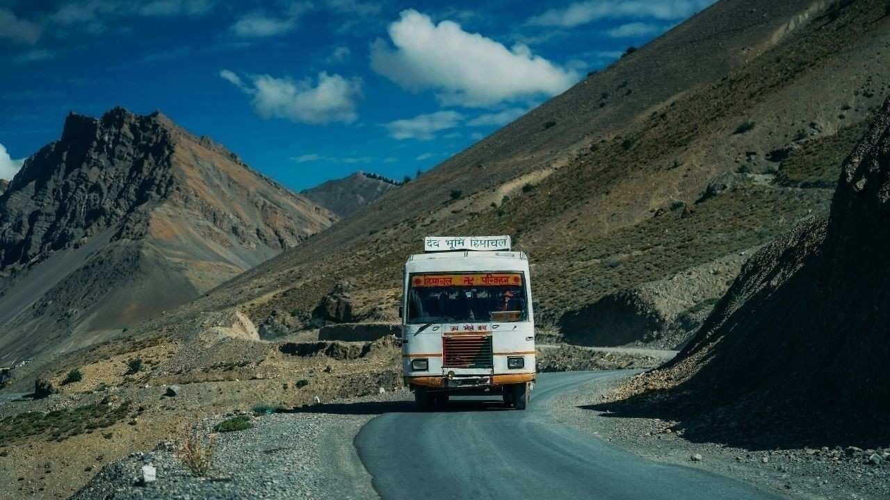 बागासराहन से चकलोट तक बंद बस को फिर से चलाने की जनकल्याण समिति ने जताई मांग