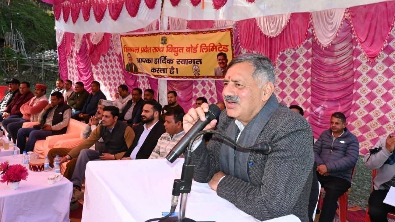 भराड़ी क्षेत्र में बिजली की समस्याओं को दूर करने के लिए बम्म 33 केवी सब स्टेशन का भूमि पूजन