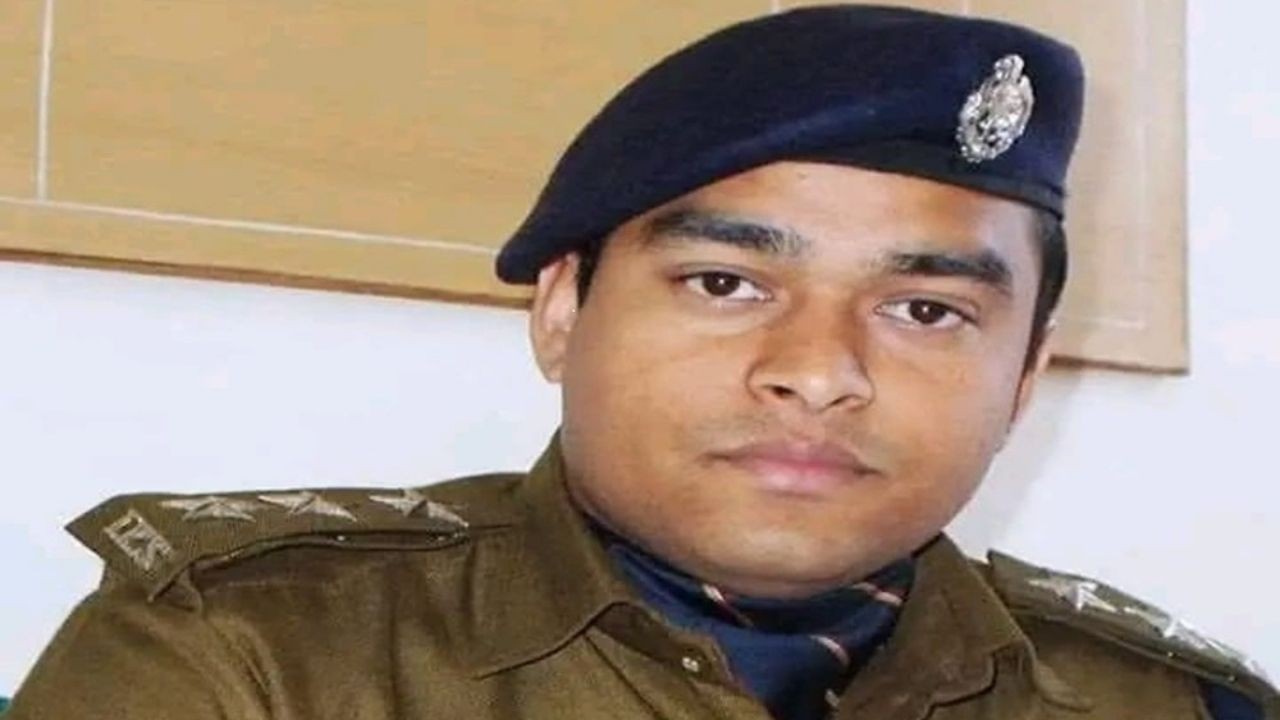 सोलन में रात 2 बजे एसएसपी की अचानक जांच, ड्यूटी में लापरवाही पर 4 पुलिसकर्मी निलंबित