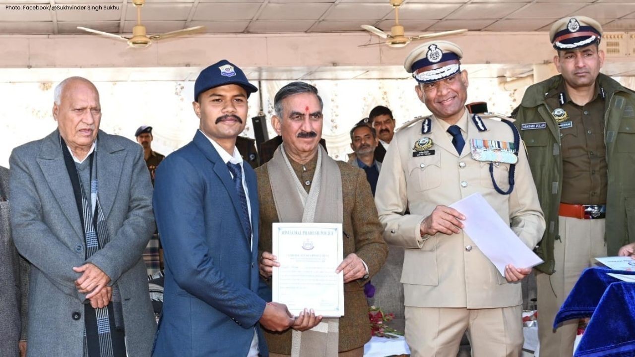 कांगड़ा पुलिस कॉलेज में 1253 नए कांस्टेबलों को नियुक्ति पत्र दिए गए