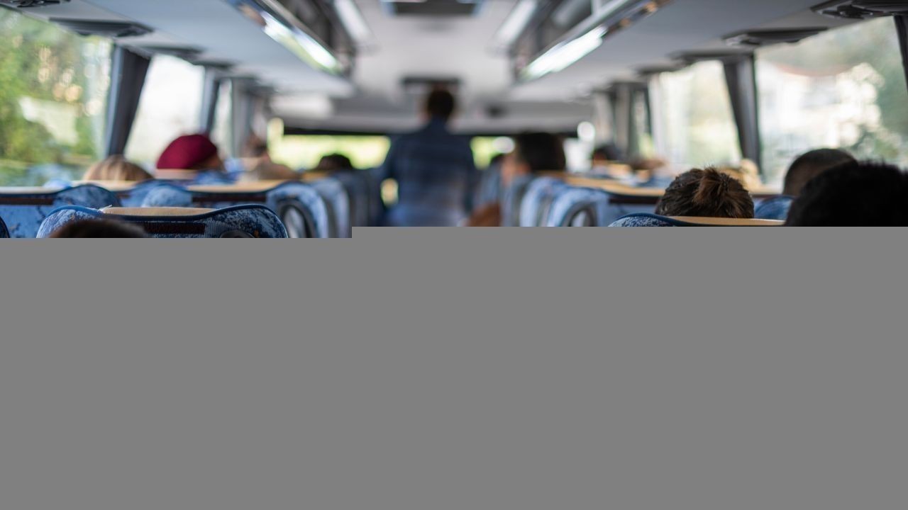 धर्मशाला में शाम ढलते ही बसों की कमी, यात्रियों की बढ़ी मुश्किलें