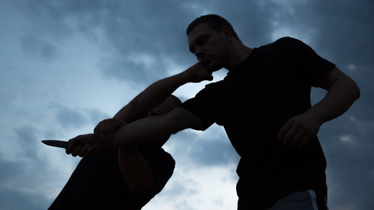 मंडी में सोशल मीडिया विवाद बना खूनी हमला, युवक गंभीर