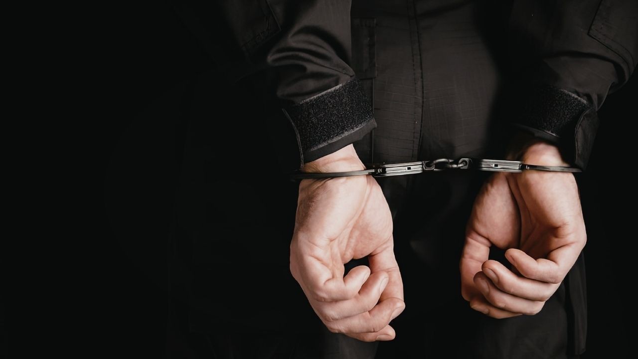 नशा तस्करों पर पुलिस का शिकंजा, भारी मात्रा में चिट्टा के साथ दो आरोपी गिरफ्तार