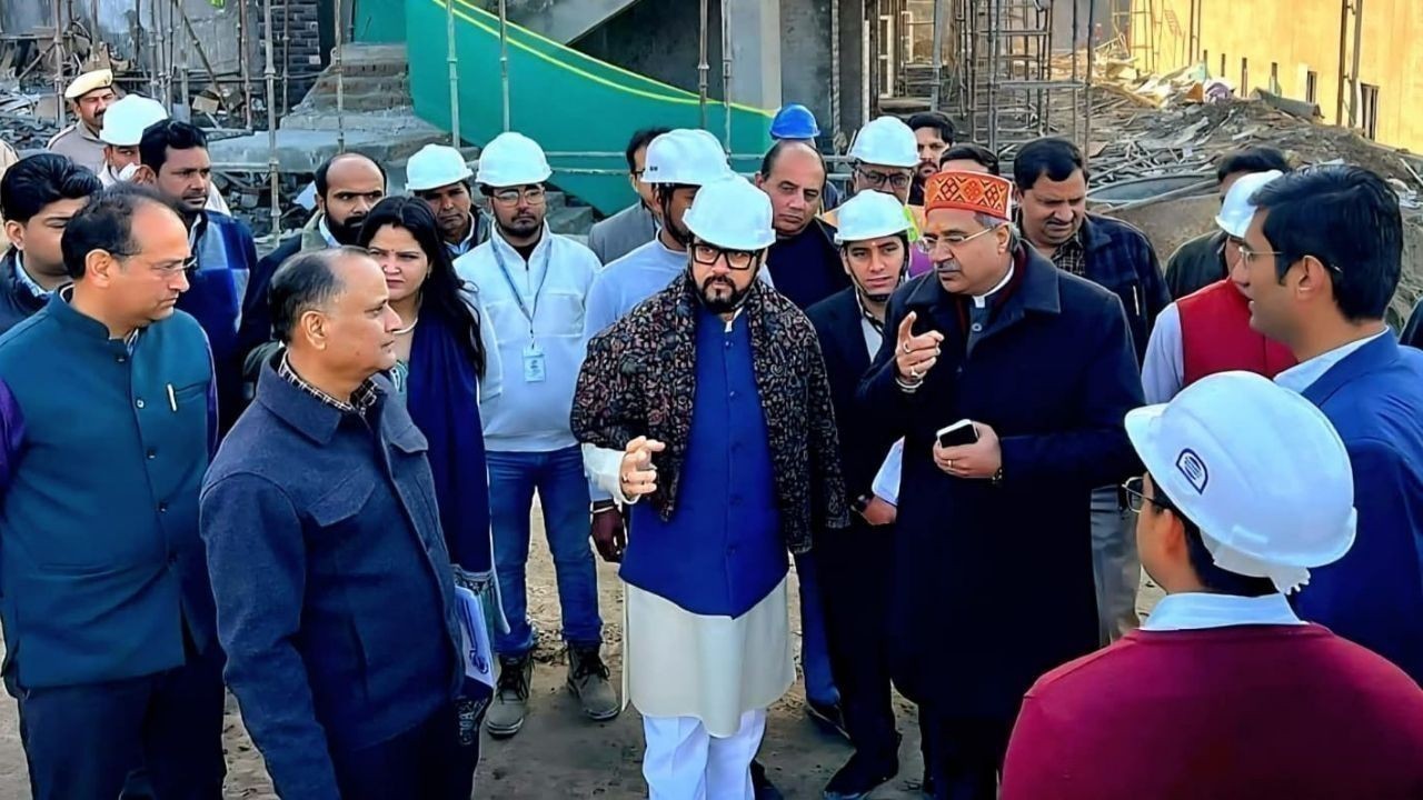 देहरा केंद्रीय विश्वविद्यालय परिसर का निरीक्षण, सांसद अनुराग सिंह ठाकुर ने की समीक्षा बैठक