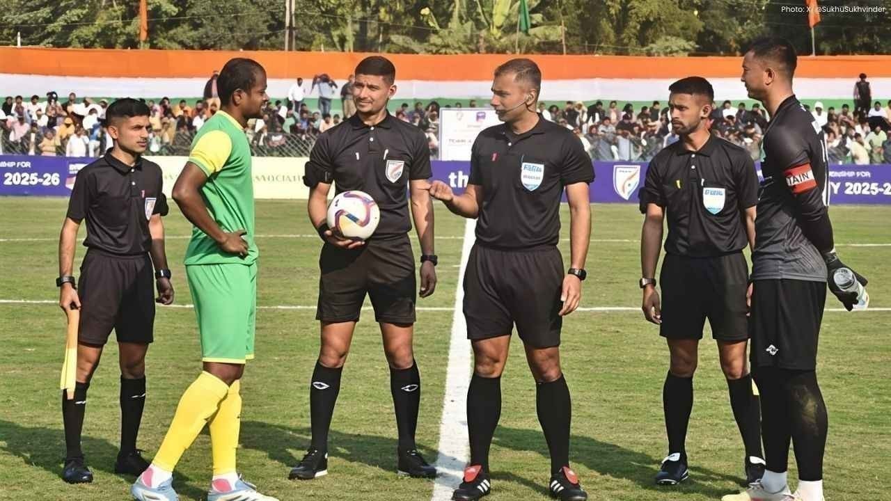 नादौन के तरगवाल गांव के रोहित सनोरिया बने कप फाइनल में असिस्टेंट रेफरी-2, प्रदेश के लिए गर्व का पल