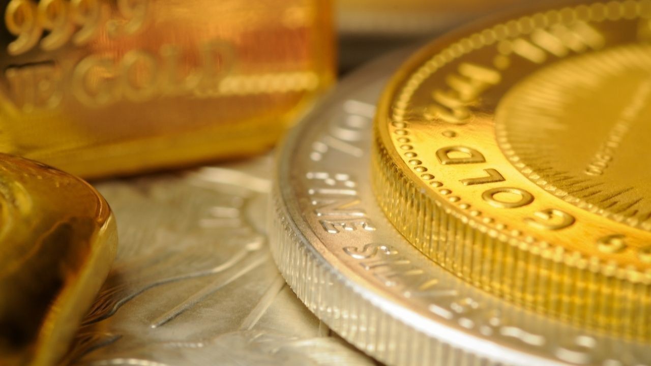 12 फरवरी 2026 को सोने में मामूली तेजी और चांदी में हल्की गिरावट, जानें आज के ताजा भाव