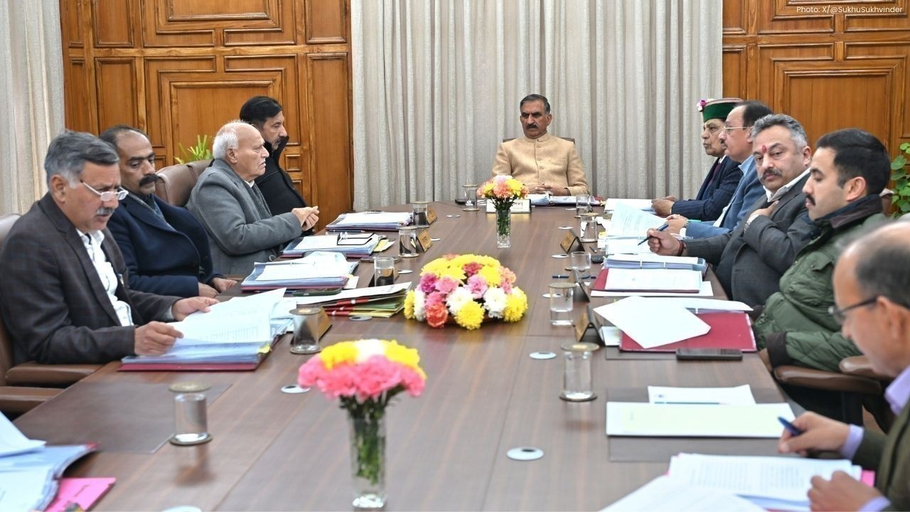 कैबिनेट बैठक में बड़ा फैसला: पुरानी पेंशन योजना जारी, 1066 पदों पर भर्ती को मंजूरी