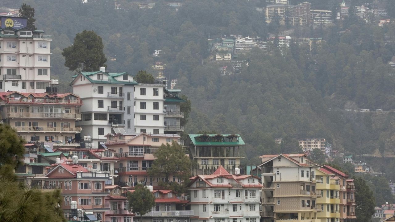 शिमला समेत प्रदेश के शहरों में तापमान में बदलाव, येलो अलर्ट के साथ घने कोहरे की संभावना