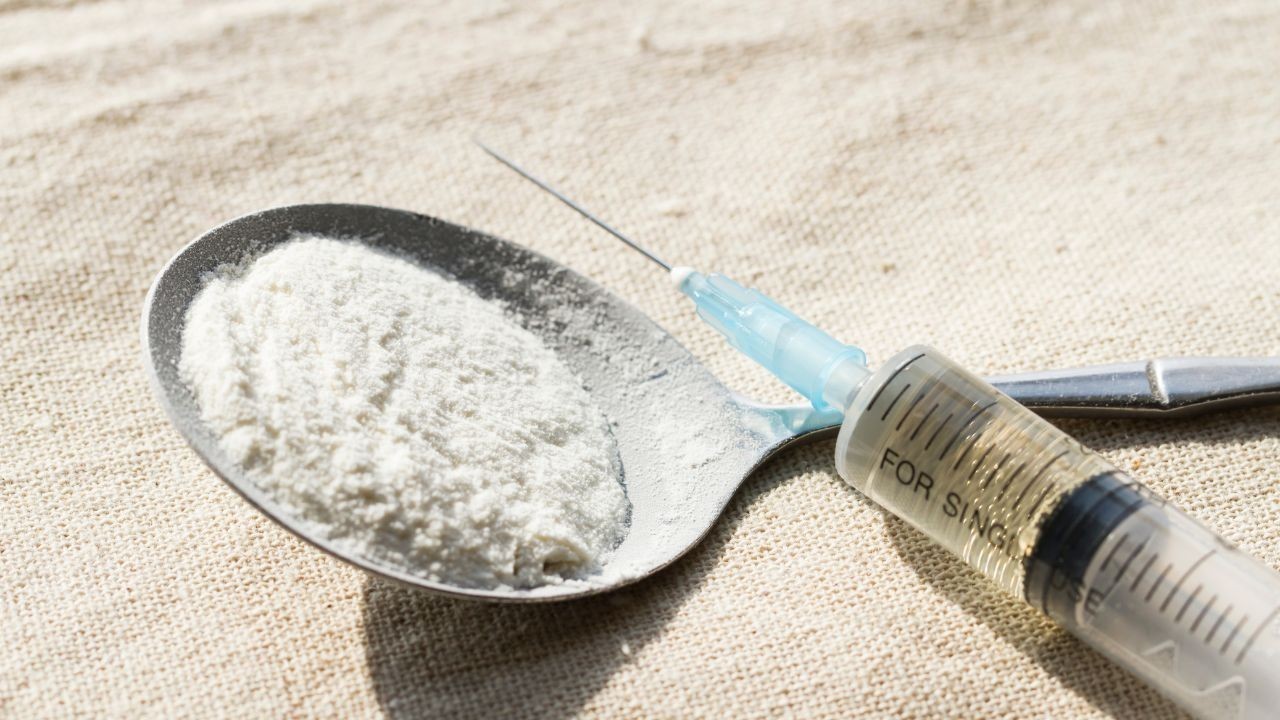 हमीरपुर में नशे पर शिकंजा 6 ग्राम चिट्टे संग दो आरोपी पकड़े