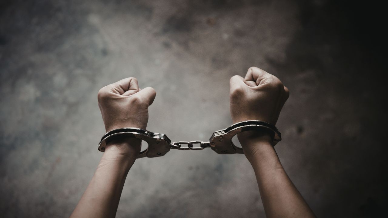 फर्जी जाति प्रमाण पत्र पर चुनाव जीतने वाला प्रधान चंबा में गिरफ्तार