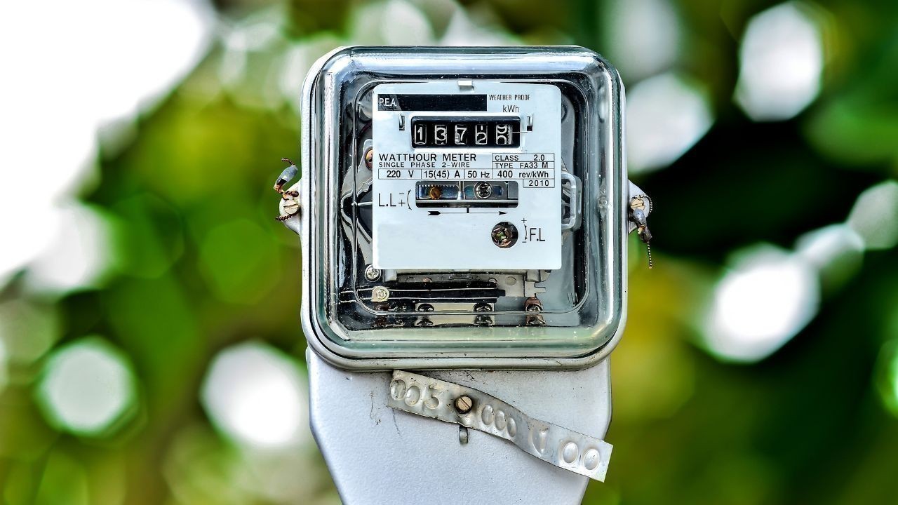 हिमाचल के सभी सरकारी कार्यालयों में जल्द लगेंगे प्री-पेड स्मार्ट मीटर