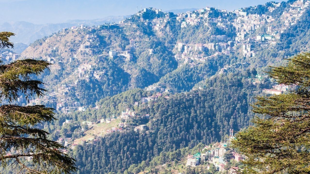 हिमाचल में साफ मौसम के बीच NH-3 पर भूस्खलन से बढ़ी चिंता