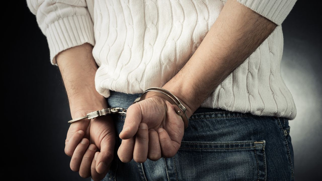 बिलासपुर वन विभाग ने अवैध खैर तस्करी रोकते हुए वाहन जब्त किया