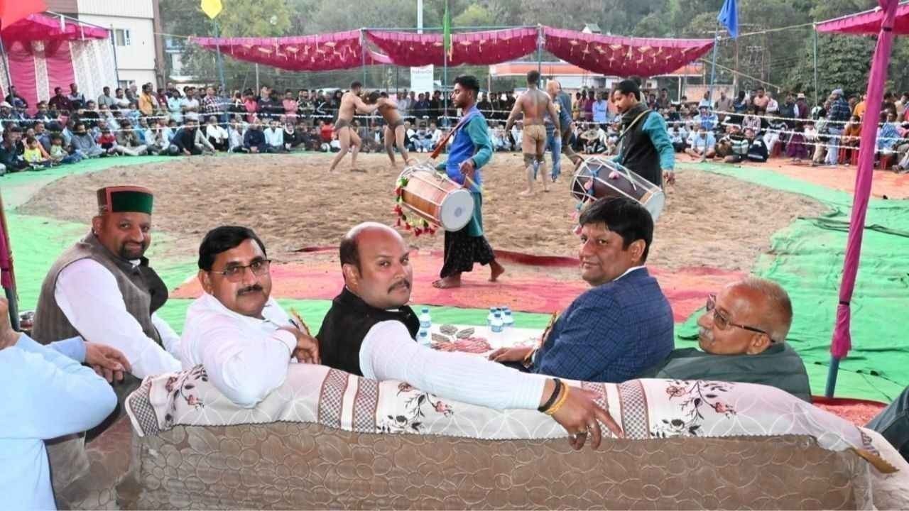 बाबा ख्वाजा पीर मंदिर के दंगल में मंत्री यादविंद्र गोमा ने दिया संस्कृति का संदेश