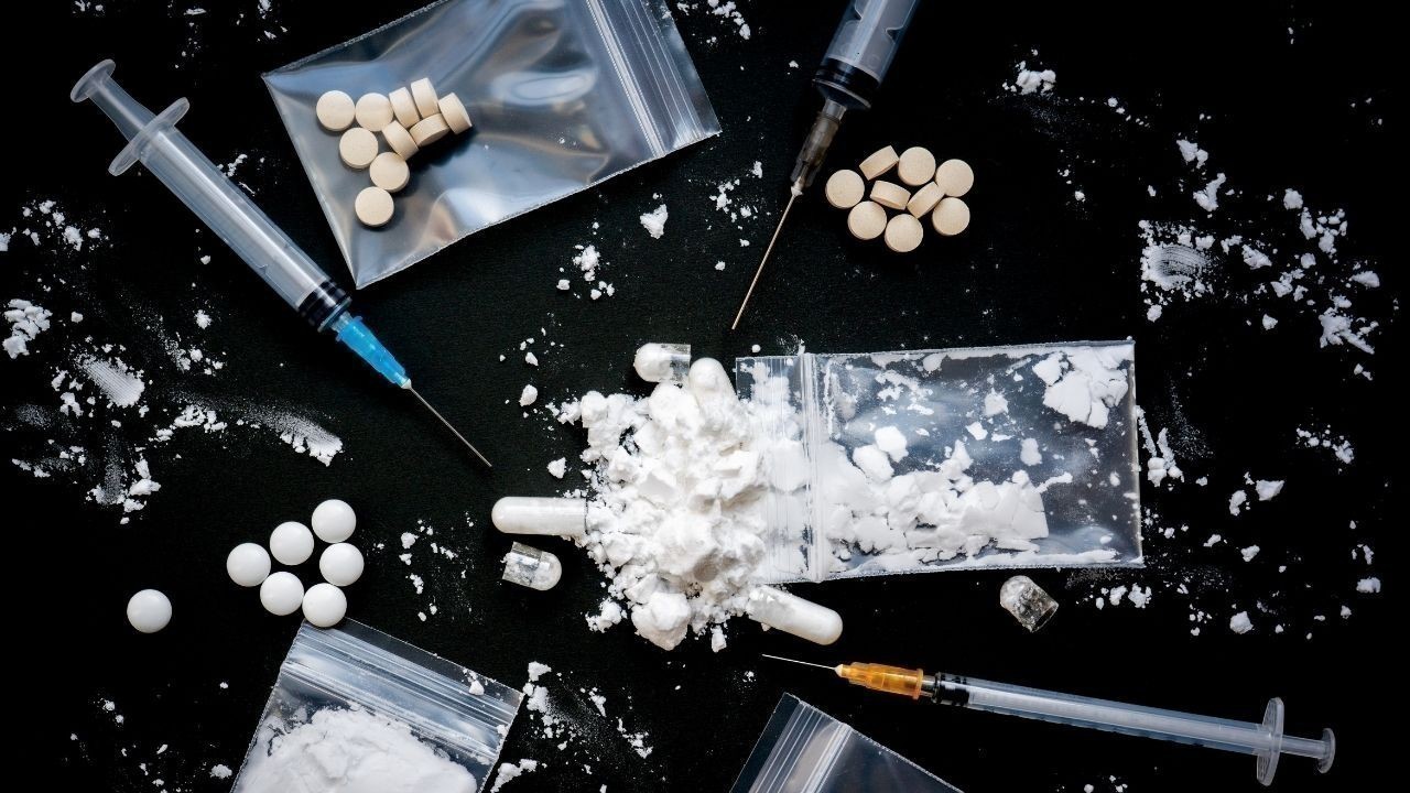 धर्मशाला नशा तस्कर अनिकेत को चिट्टे के साथ धर दबोचा गया