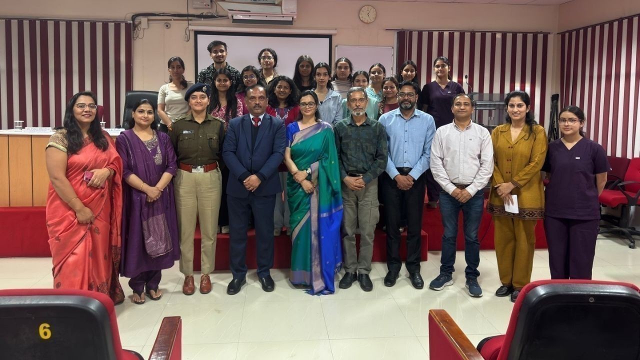 महिला सशक्तिकरण के लिए शिक्षा, नेतृत्व और उत्कृष्टता को अपनाना आवश्यक : कुलपति