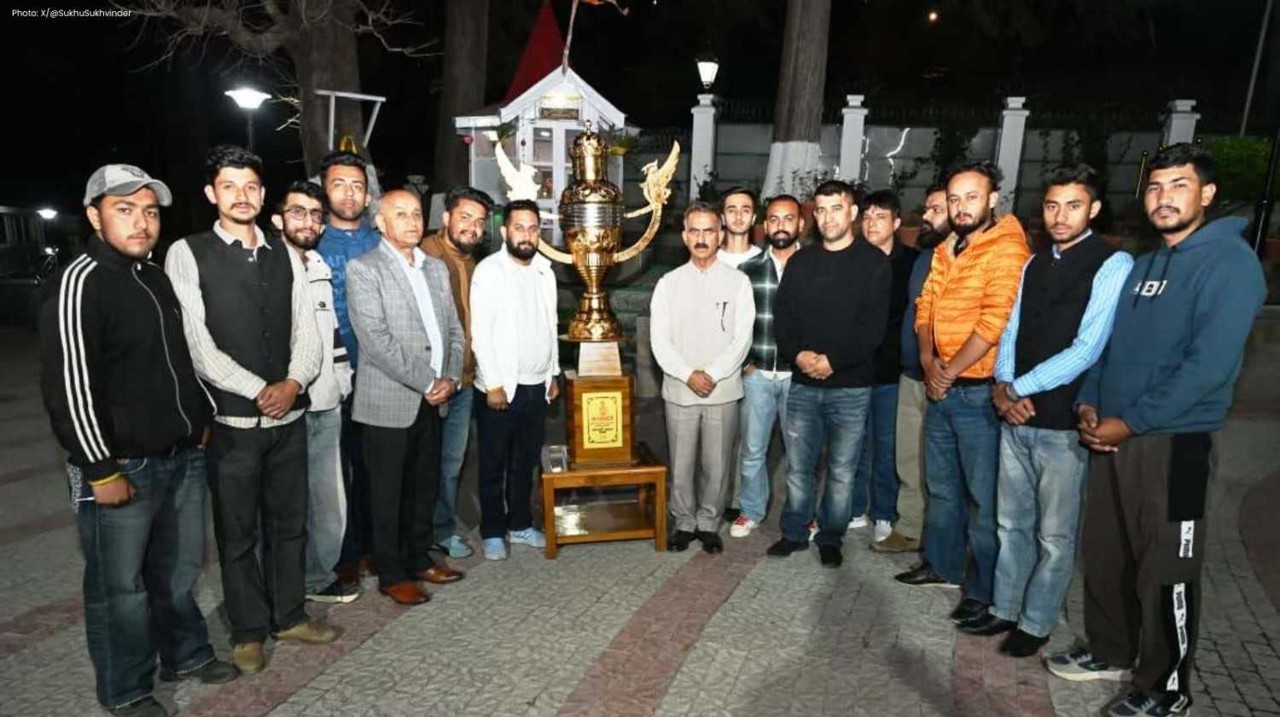 चौपाल में एंटी-चिट्ठा महाकुंभ क्रिकेट टूर्नामेंट की विजेता टीम को सुक्खू ने किया सम्मानित