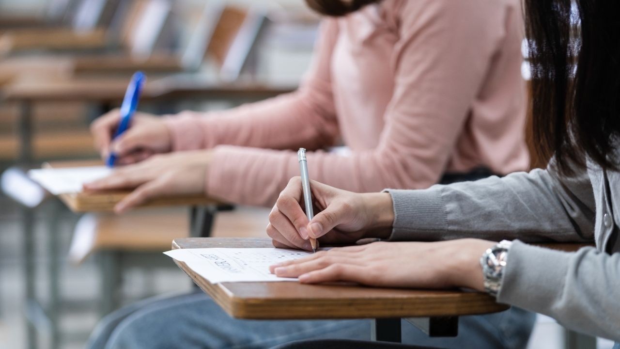 एचपीयू स्नातक परीक्षाएं 2026: मार्च से शुरू होंगे प्रैक्टिकल, अप्रैल में थ्योरी एग्जाम