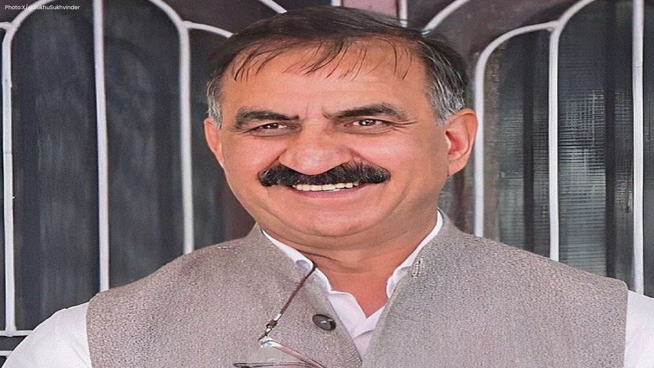 हमीरपुर सीएम के निर्देश पर छोटा बल्ह पहुंचे एसडीएम, बिजली-पानी विवाद सुलझा