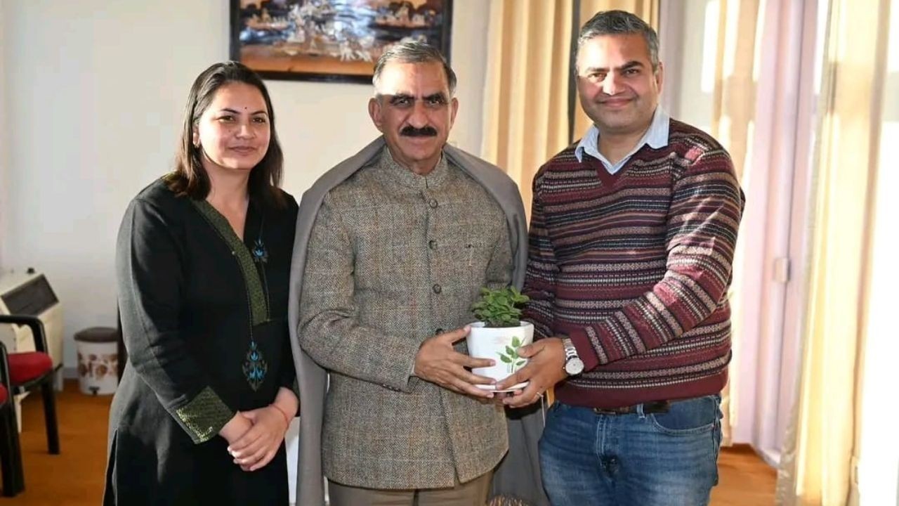 मुख्यमंत्री सुक्खू से मिले नव नियुक्त आरटीए सदस्य विवेक कटोच, जताया आभार