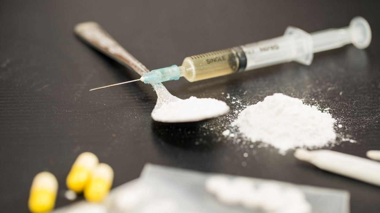 हिमाचल प्रदेश पुलिस ने 24 घंटे के अभियान में 8 ड्रग तस्करों को किया गिरफ्तार